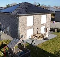 Einfamilienhaus - 2.100,00&nbsp;EUR Kaltmiete, ca.&nbsp; 158,00&nbsp;m&sup2; in Kölln-Reisiek (PLZ: 25337)