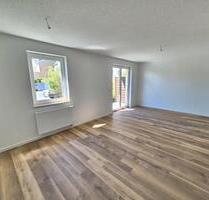 Komplett saniert, statt nur renoviert 2 Raum Wohnung mit Terrasse - Ronneburg