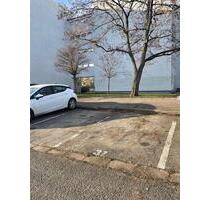 Freie PKW- Parkplätze zur Anmietung in Erfurt - Karl-Reimann-Ring vor den Hausnummern 8-8 b oder 24-27