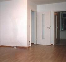 Helle, geräumige, 2-Raum-Dachgeschosswohnung in Chemnitz-Kappel