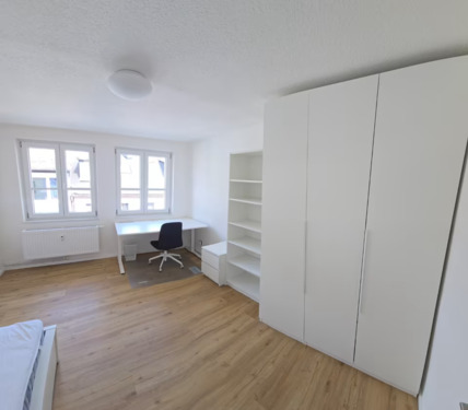 Foto - Erstbezug nach Sanierung: Möbliertes WG-Zimmer in zentraler Lage