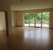 Helle 3-Zimmerwohnung im EG mit großer Terasse - Übach-Palenberg