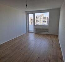 Helle 2 Zimmer Wohnung mit Balkon! - Köln Porz