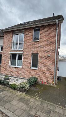 Foto - Doppelhaushälfte, zentrale Lage in Aldenhoven, BJ 2006