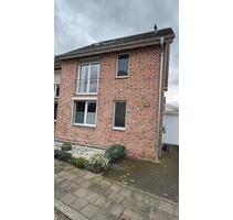 Doppelhaushälfte, zentrale Lage in Aldenhoven, BJ 2006