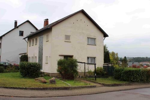 Foto - Lage,Lage, Lage: Freistehendes EFH - renovierungsbedürftig