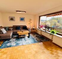 Vollmöbilierte kernsanierte 2 Zimmerwohnung mit Balkon und Garten - Leinfelden-Echterdingen