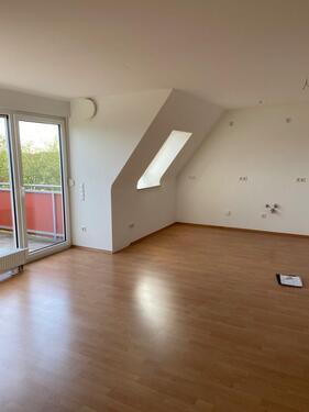 Foto - Moderne, geräumige 3-Zimmerwohnung auf zwei Ebenen mit Balkon