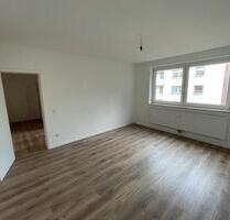 Erstbezug renovierte 3-Zimmer-Wohnung mit Balkon - ab sofort frei - Übach-Palenberg