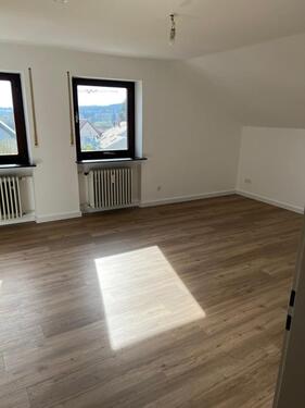 Foto - Dachgeschoßwohnung in Waldershof zur Miete