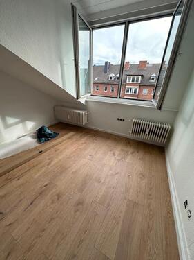 Foto - 1 Zimmer Dachgeschoßwohnung zur Miete in Aachen