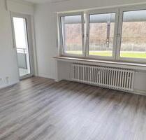 Renovierte 3-Zimmer-Wohnung im Erdgeschoß zu vermieten! - Duisburg Beeck