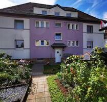 schicke 2-Raum-Wohnung 55 m2 Küche, Bad, Dachkammer und Gartenanteil - Oberlungwitz