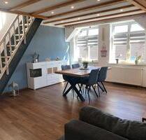 Charmante lichtdurchflutete Dachgeschosswohnung in Kleinheubach