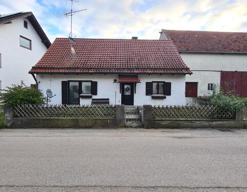 Foto - Kleines Haus mit Garten - 940,00&nbsp;EUR Kaltmiete, ca.&nbsp; 109,00&nbsp;m&sup2;