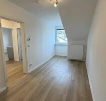 Zentral gelegene 1-Zimmer-Wohnung mit schöner Aussicht, wenige Minuten bis Zentrum. - Bonn Poppelsdorf