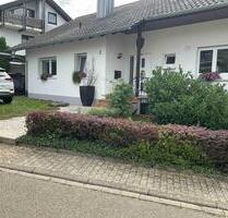 Gepflegtes Einfamilienhaus mit Einliegerwohnung in ruhiger Lage. - Leimen