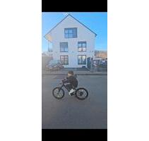 DG Wohnung mit 3 Zimmern in Frickenhausen zu Vermieten