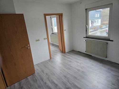 Foto - 4 Zimmer Etagenwohnung zur Miete in Dickenschied