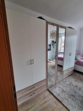 Foto - 3 Zimmer Wohnung mit Küche und Haushaltsgeräten