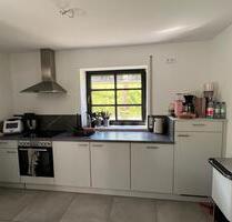 Gepflegte, helle 1 Zimmer-Souterrainwohnung in natur- und stadtnaher Lage, Wohnfl. 50m², frei ab 01.08.2026! - Königsberg in Bayern