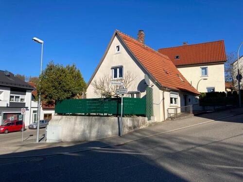 Foto - Charmantes Einfamilienhaus in zentraler Lage zu vermieten