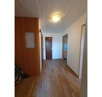 Vermietung 3 Zimmer Wohnung über zwei Etagen und 2 Badezimmer - Fuldatal