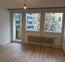 Helle 1-Zimmer-Wohnung mit Loggia & TG-StellplatzMünchen-Giesing