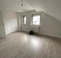 2-Zimmer-Dachgeschoss-Wohnung mit Tageslichtbad! - Essen Stadtbezirk IV