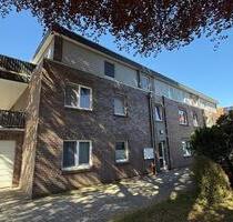 Moderne Wohnung 2 Zimmer Küche Dachterrasse Keller - Westerstede