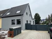 Foto - Haus mit Tiefgarage Doppelhaushälfte