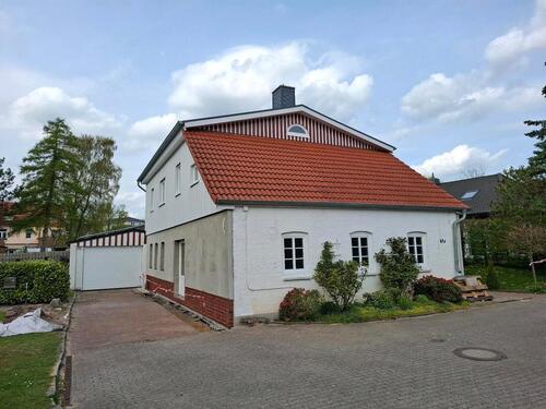 Foto - Altes Haus - generalsaniert - zur Miete ab Mai