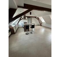 Helle 2-Zimmer-DG Wohnung in der Amberger Altstadt