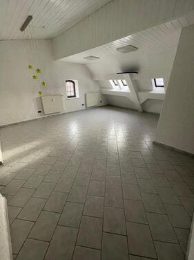 Foto - Helle und freundliche Dachgeschosswohnung