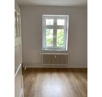 Zuhause fühlen: geräumige 3-Zimmer-Wohnung nebst Mansarde - Kiel