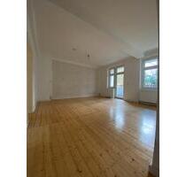 Charmante 2,5-Zimmer-Altbauwohnung im Herzen von Rheinhausen Mitt - Duisburg