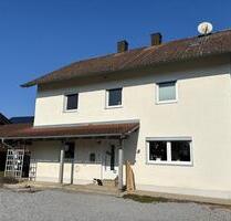 Schönes Einfamilienhaus mit Doppelgarage und kleinem Garten - Otzing