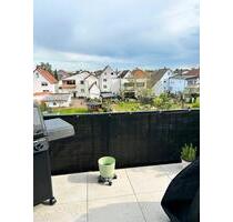 2,5-Zimmer-DG-Wohnung mit Weitblick, Balkon und Klimaanlage - Büttelborn