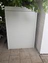 Foto - Sichere Motorradgarage mit Einrast-Schlitten & Stromanschluss