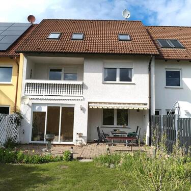 Foto - Reihenhaus mit 143m - 134.000,00&nbsp;EUR Kaufpreis, ca.&nbsp; 143,00&nbsp;m&sup2;