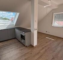 PAF zentrumsnah, helle 3-Zimmer-DG-Wohnung 70qm, Erstbezug, Küche - Pfaffenhofen an der Ilm