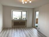 Foto - Gute Lage, renovierte Wohnung mit Balkon und Küche