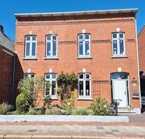 OHNE MAKLER Ein- Zweifamilienhaus in Husum