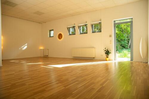 Foto - Yogaraum Tanzraum Seminarraum Therapiepraxis Coaching