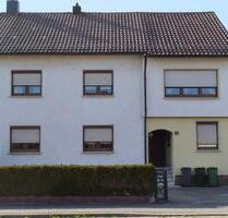 Schönes Zweifamilienhaus, gute Wohnlage in NEC, provisionsfrei - Neustadt bei Coburg