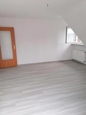 Foto - 3 Zimmer Dachgeschoßwohnung 65 qm mit großen Balkon 21qm