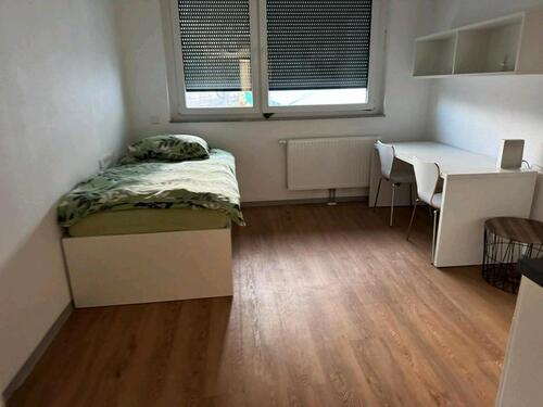 Foto - Stuttgart Vahingen nur Studenten