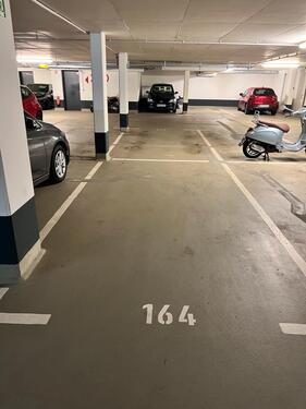 Foto - Tiefgaragenstellplatz - 145,00 EUR Miete,