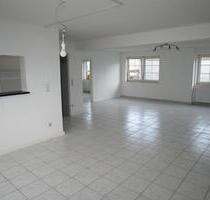 MODERNE 3-ZKB-WOHNUNG MIT 104m² IN RUHIGER LAGE VON ECKENROTH - Seibersbach