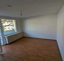 Helle 2-Zimmer-Wohnung mit EBK und Balkon in Hannover Ricklingen